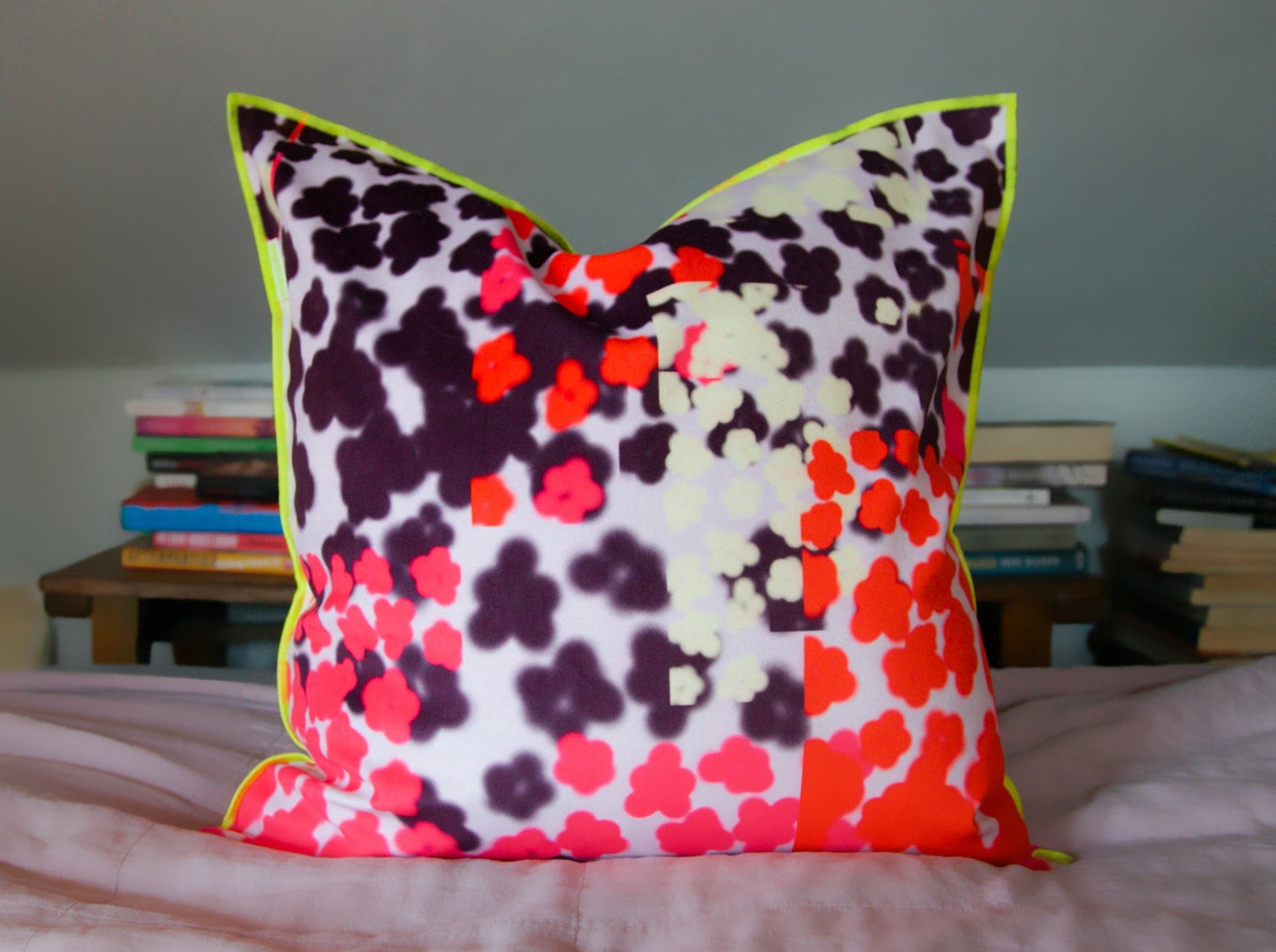 Bisou Cushion